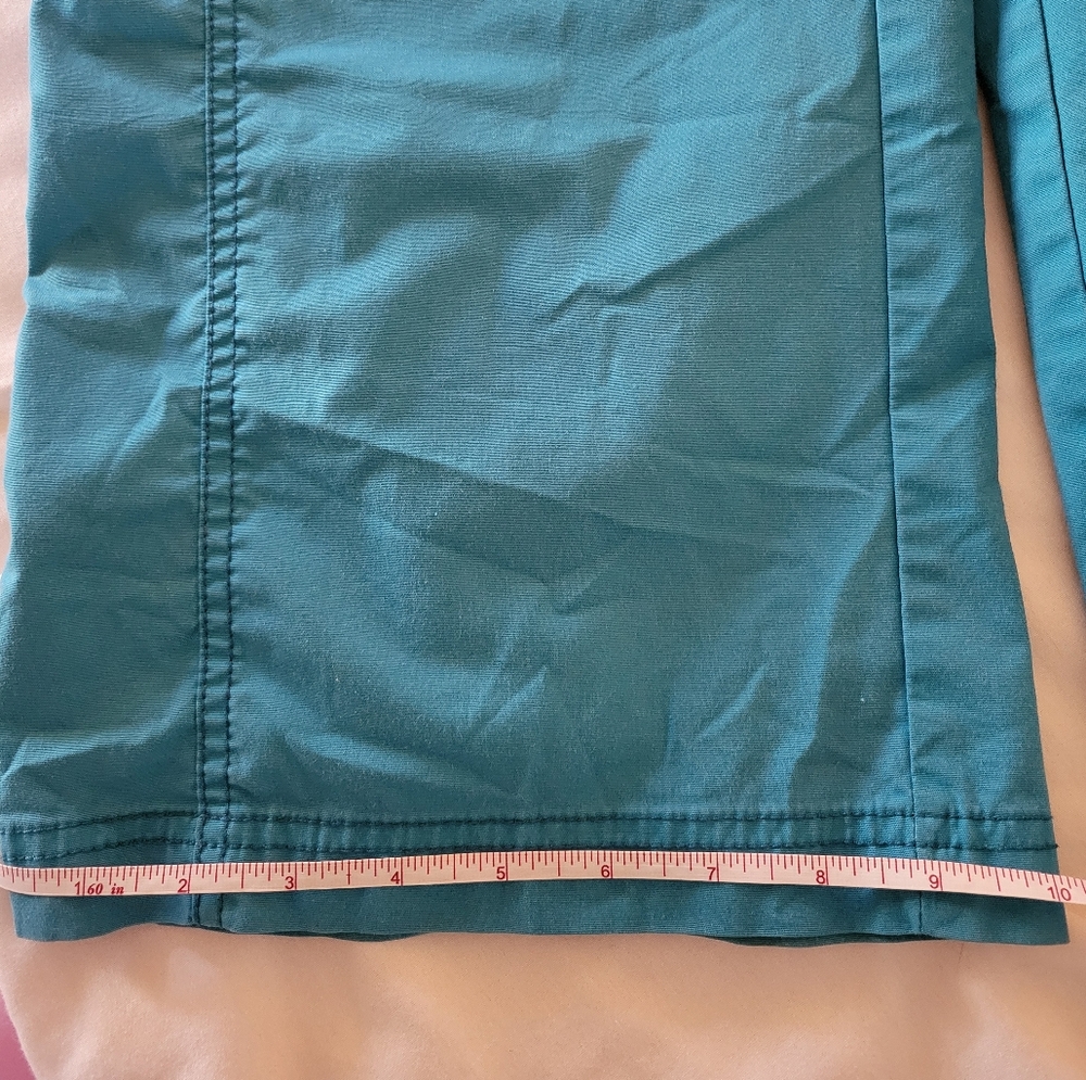 WonderWink Women's Teal Blue Scrub Set, Large top and X-Large Cargo Pant. - Picture 5 of 6